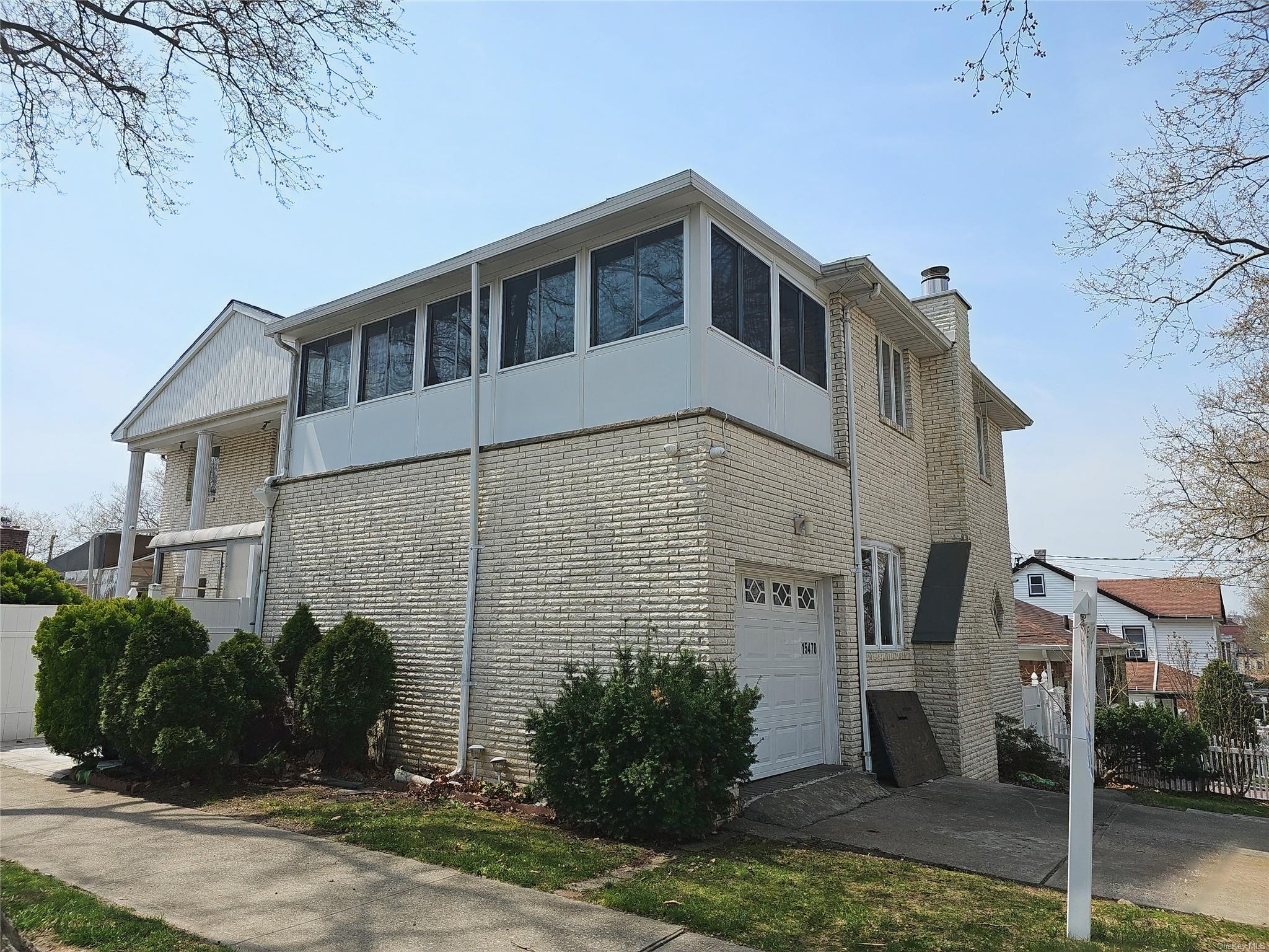 154-70 11 Avenue