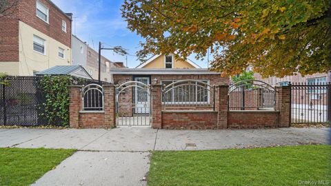 Photo of 2738 Miles Avenue, Bronx, NY 10465 (MLS # 985471)