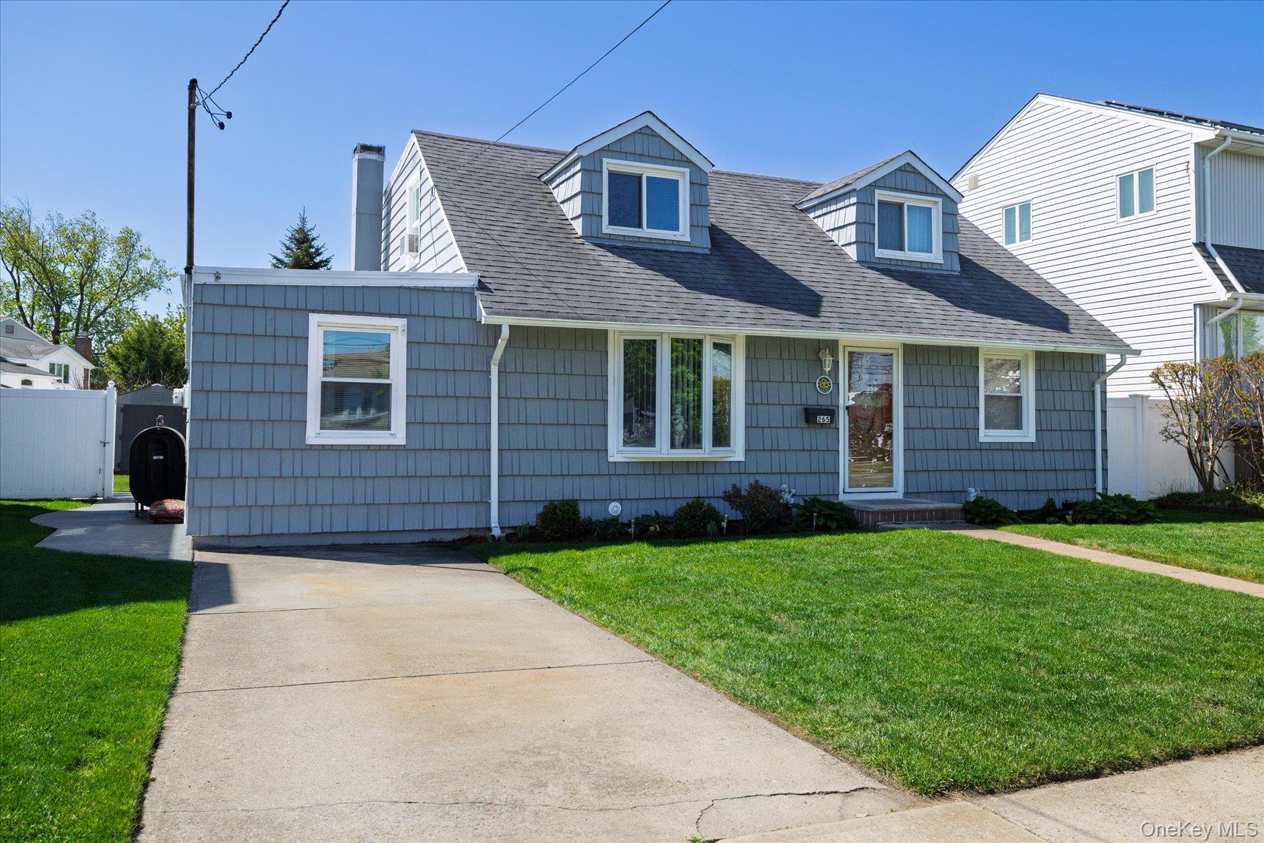 265 W Windsor Parkway - Photo 4