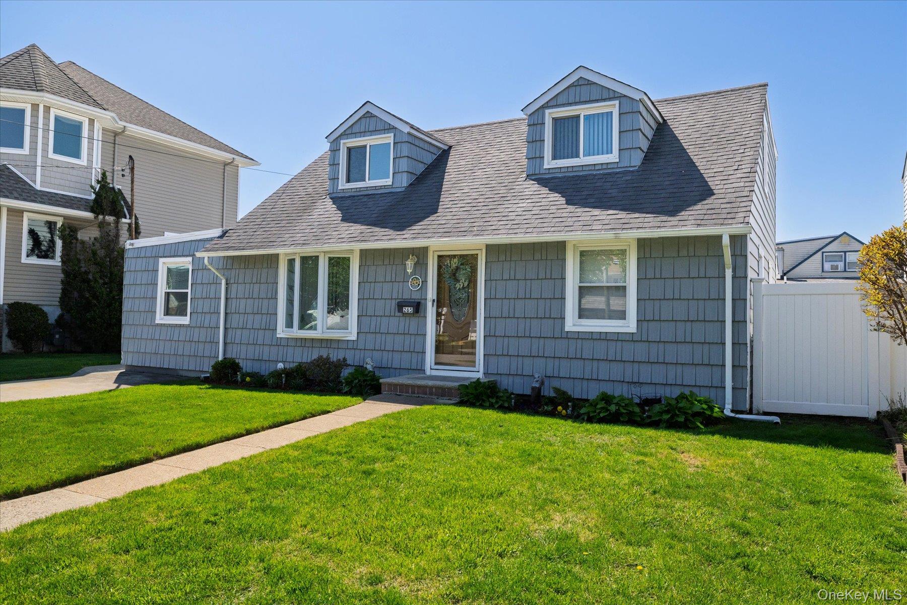 265 W Windsor Parkway - Photo 3