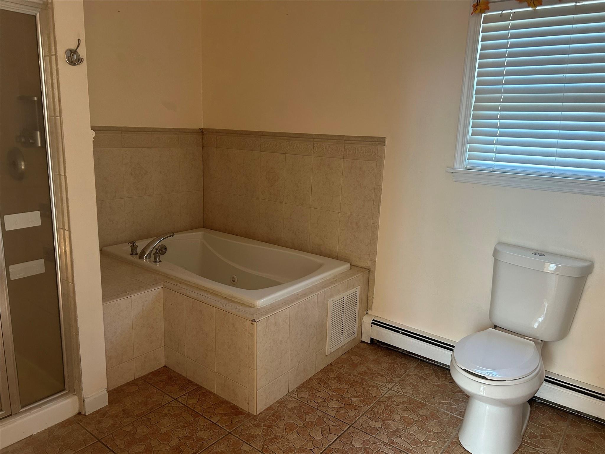 21 Pine Cone Street, Middle Island, New York image 15