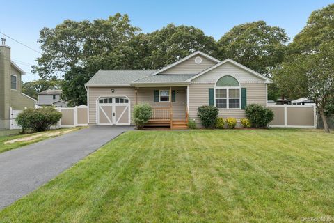 46 Broadway Shirley NY 11967