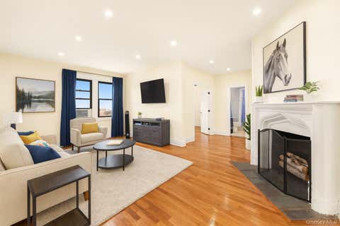 Homes For Sale - 1 Franklin Avenue #6A<br/> White Plains, NY 10601