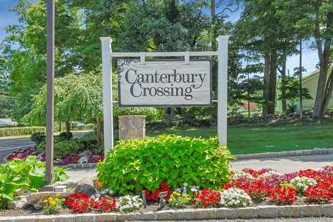 Photo of 28 Cheshire Lane, Yorktown Heights, NY 10598 (MLS # 1024033)