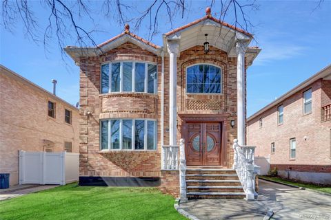 53-12 199 Street Fresh Meadows NY 11365