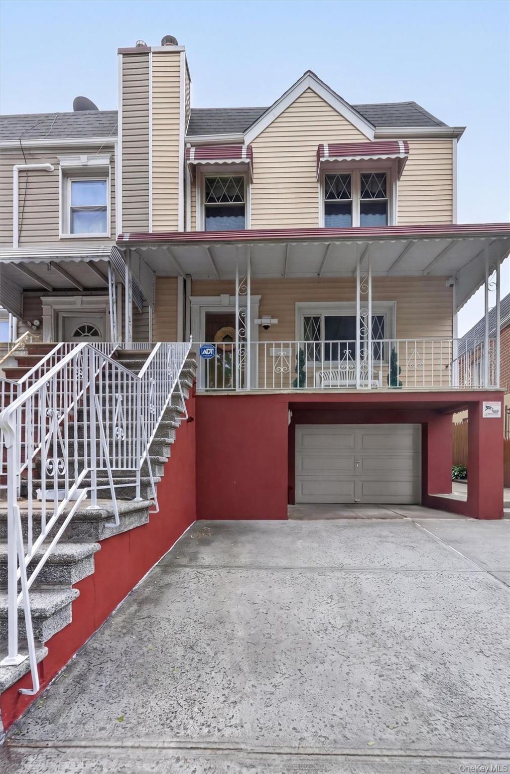 Photo of 3215 Bruckner Boulevard, Bronx, NY 10461 (MLS # 987819)