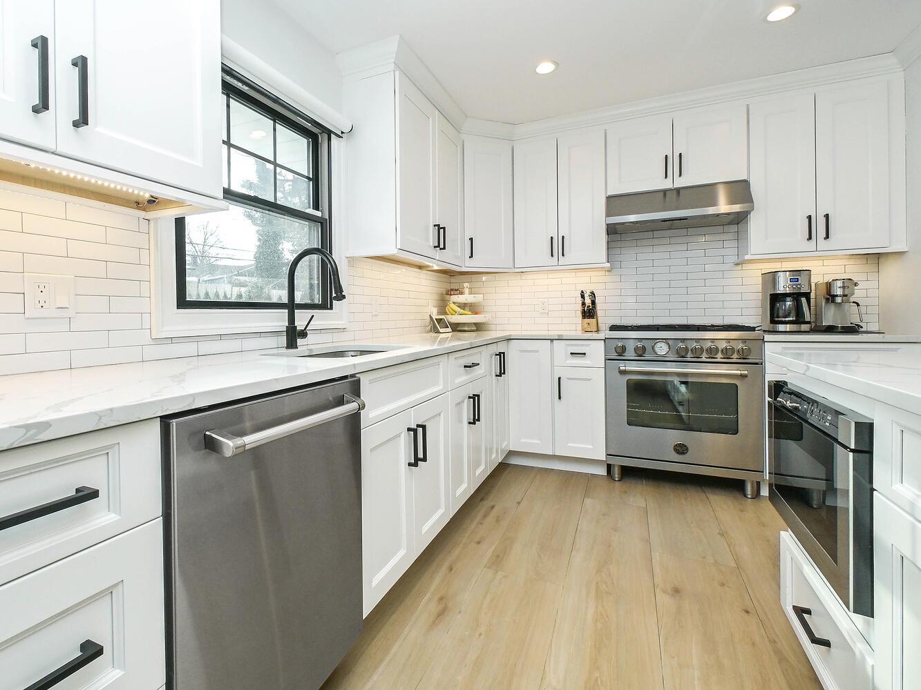 16 Bryant Road, Glen Cove, New York image 7