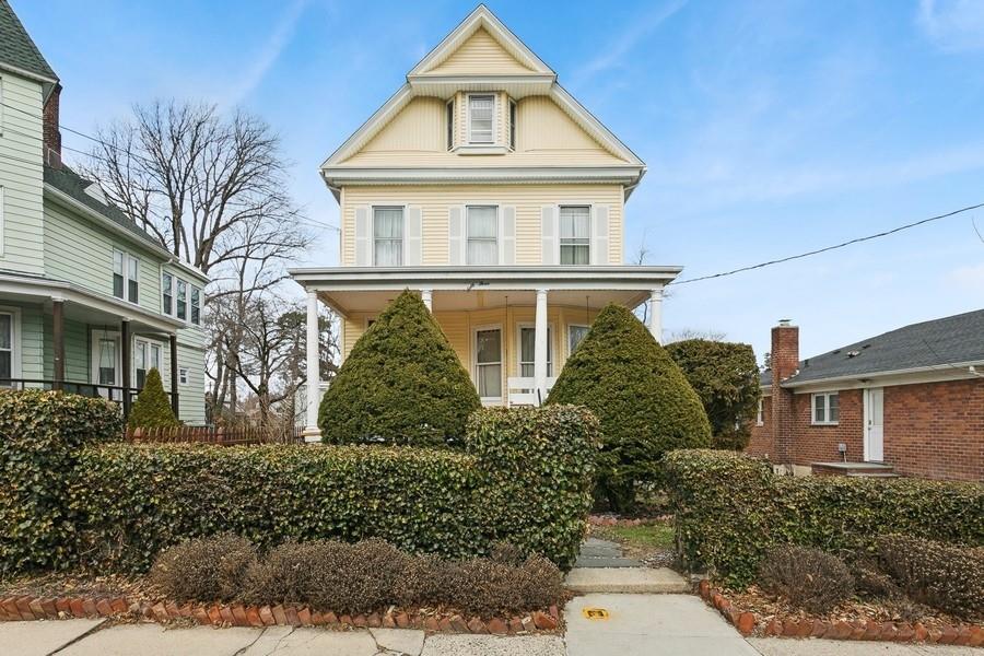 63 Belvedere Drive, Yonkers, New York image 32