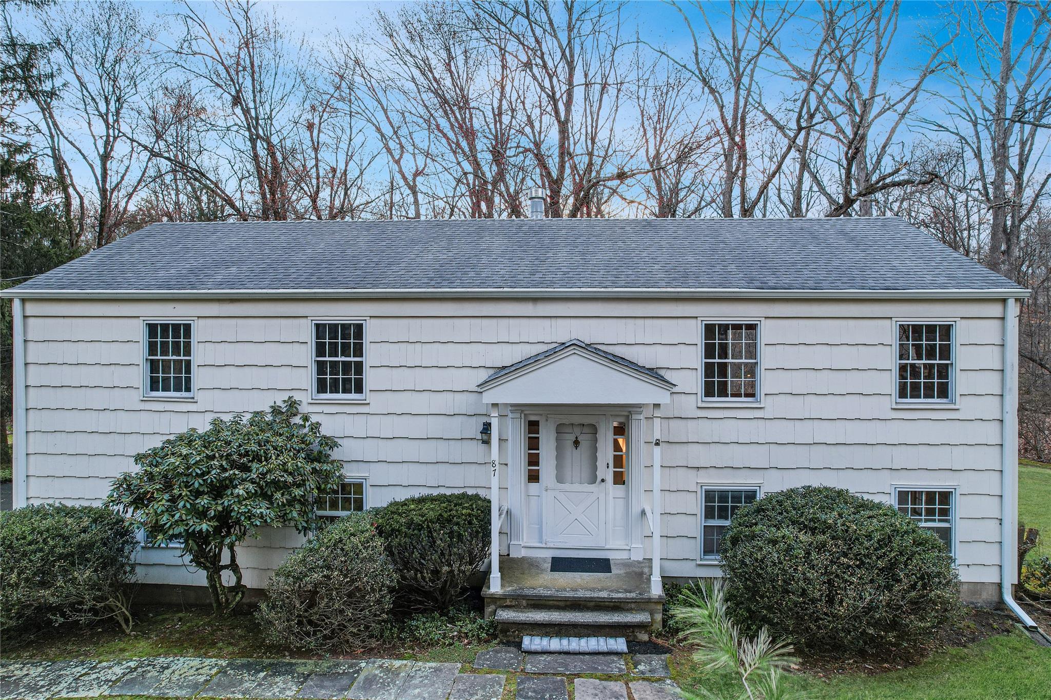87 Robinhood Lane, New City, New York image 38