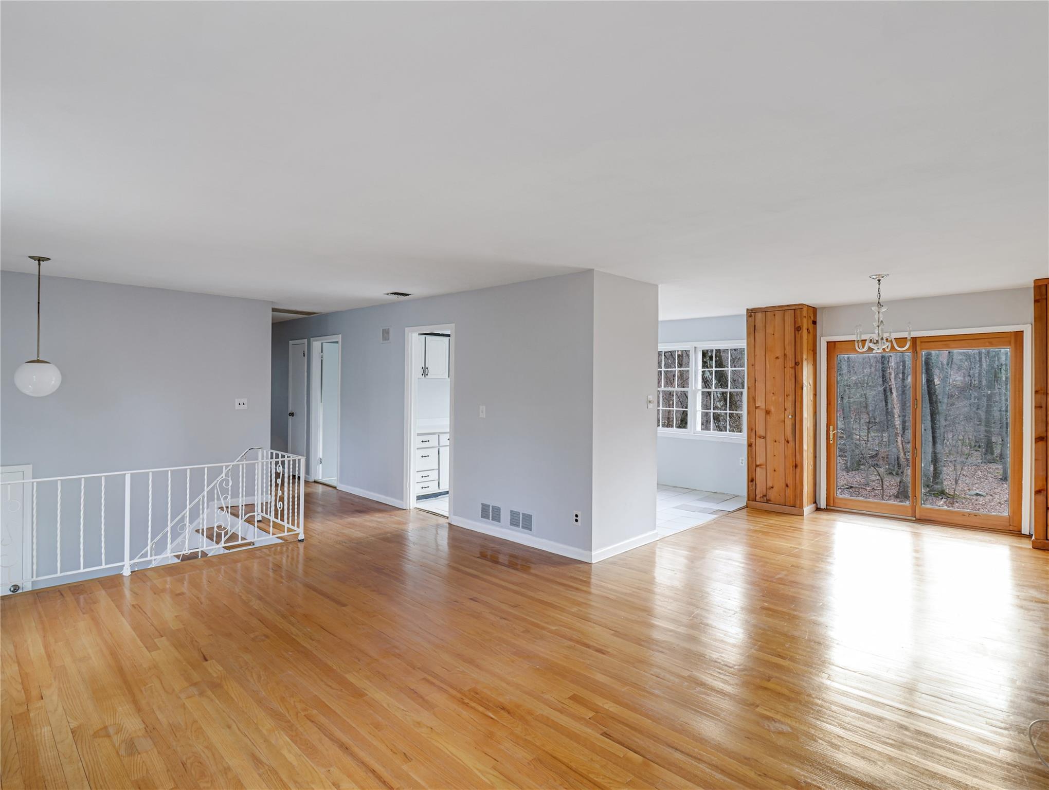 87 Robinhood Lane, New City, New York image 9