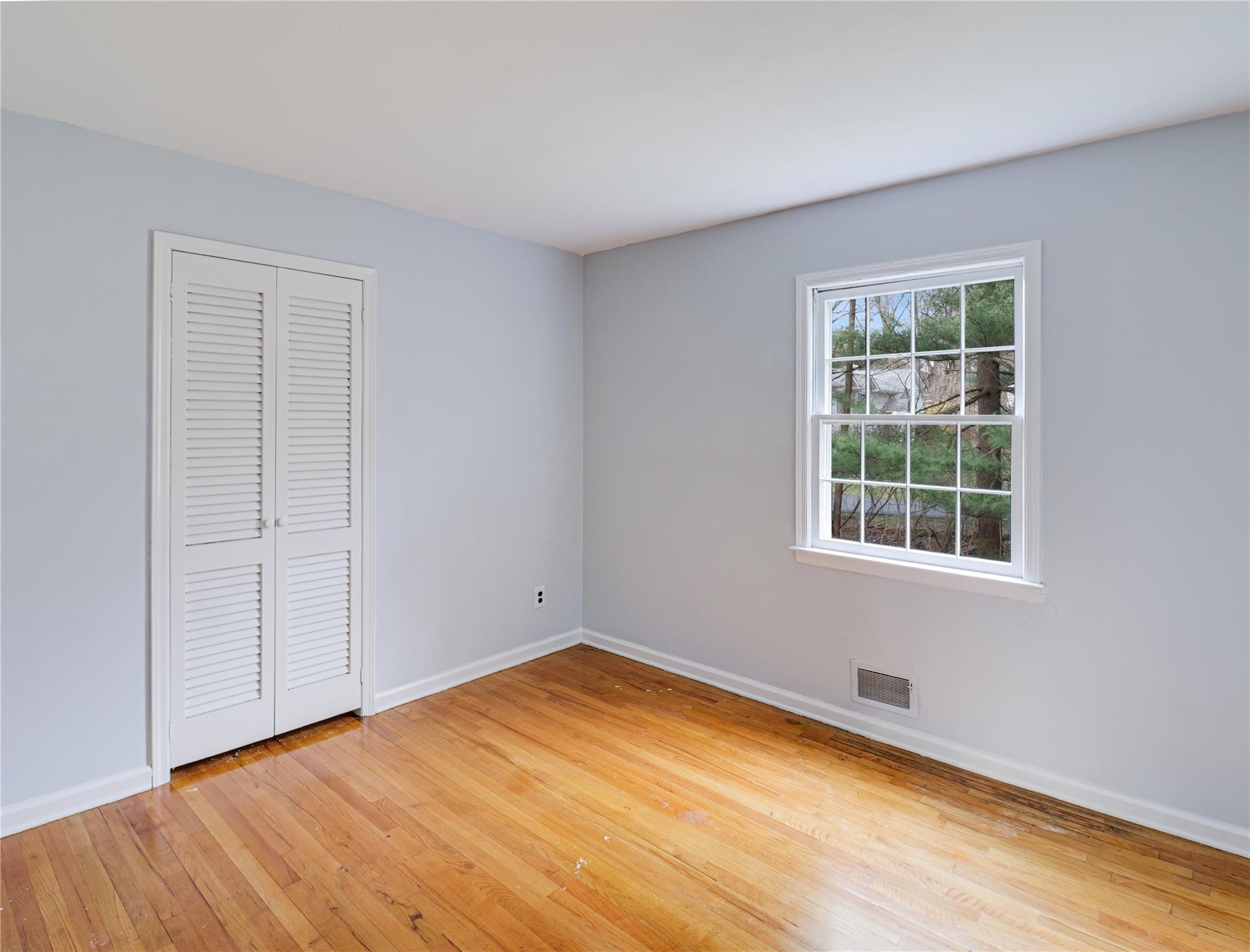 87 Robinhood Lane, New City, New York image 18