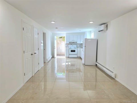 Apartment For Rent - 42 Carlton Avenue<br/> Suffolk County, Mastic, NY 11950