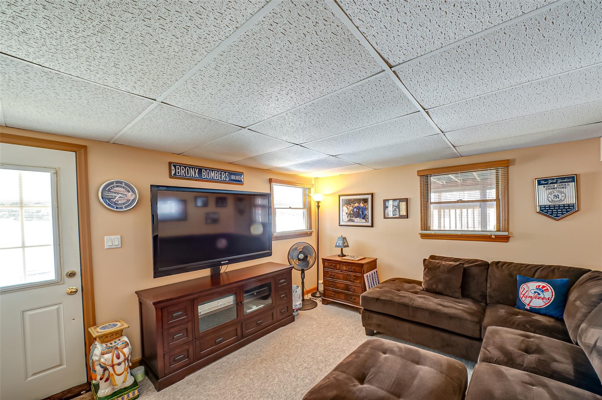 57 Pearsall Place, Deer Park, New York image 4