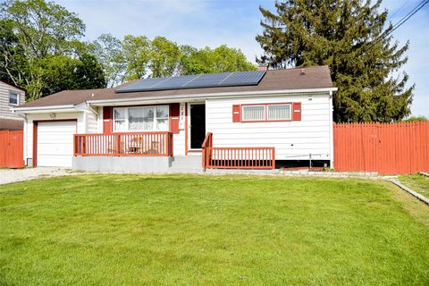 125 Timberline Drive Brentwood NY 11717
