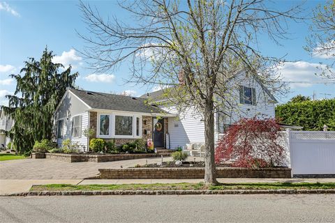 76 S Bay Drive Massapequa NY 11758