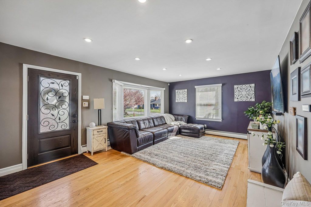 Photo of 76 S Bay Drive, Massapequa, NY 11758 (MLS # 991909)