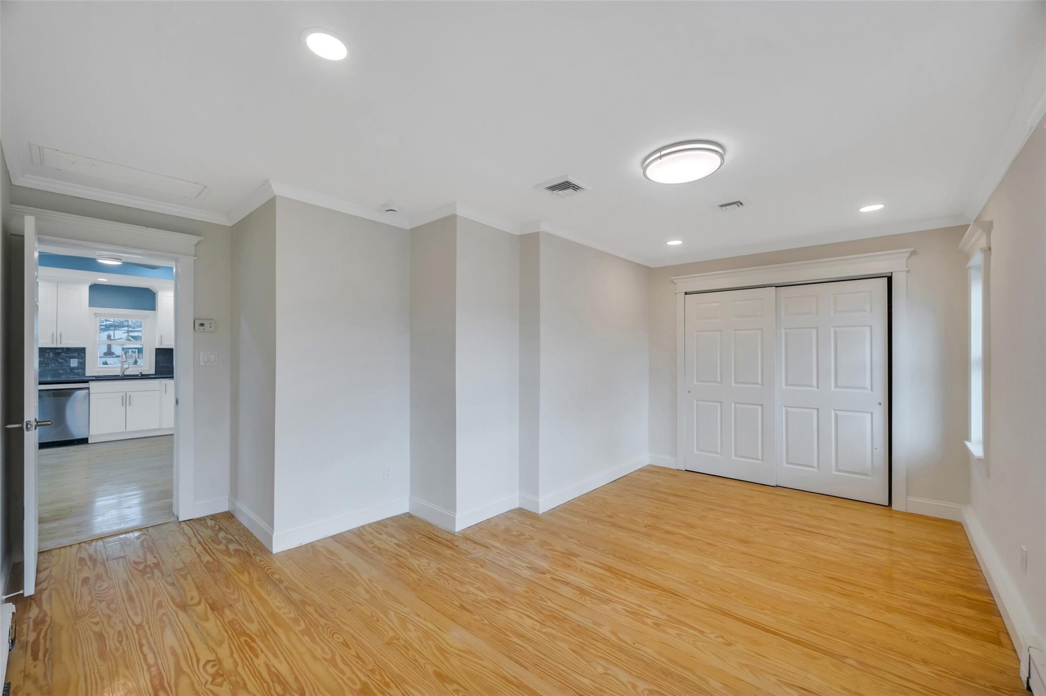 60 Udall Road, West Islip, New York image 31