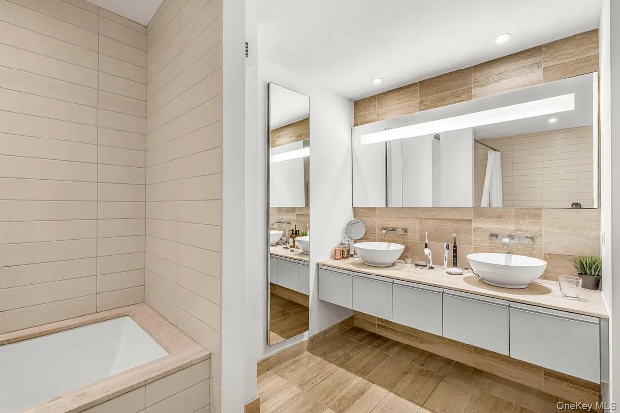 322 W 57th Street 37K1