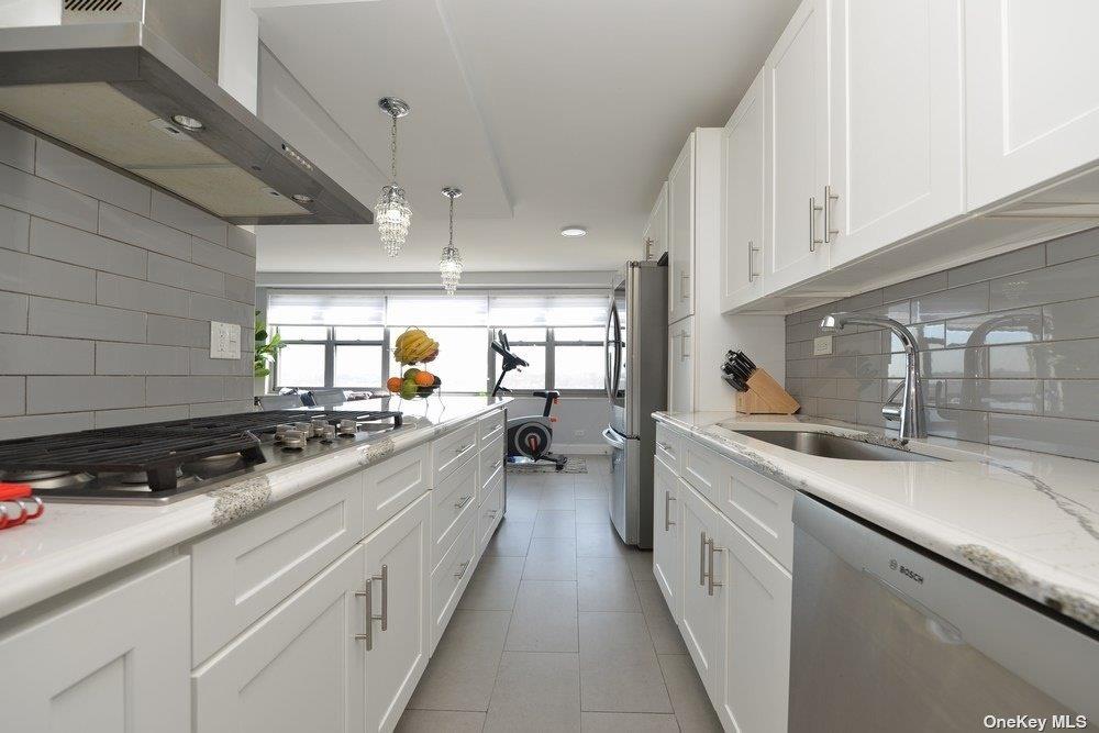 61-20 Grand Central Parkway #B 903, Forest Hills, New York image 20