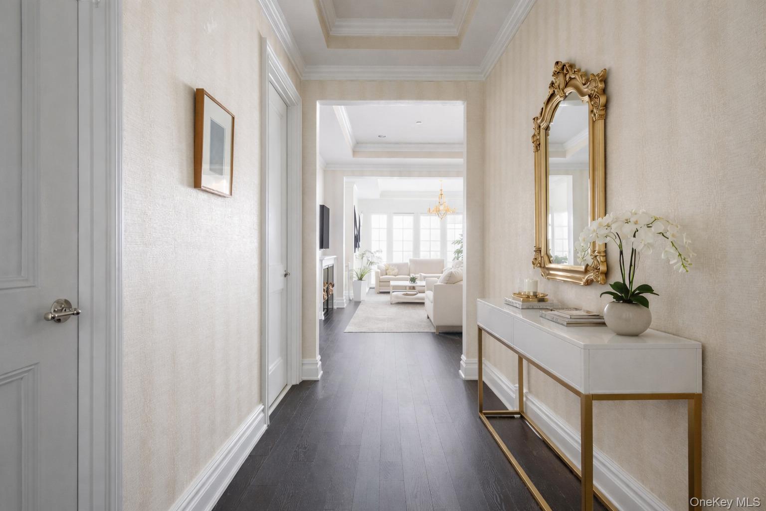 3000 Royal Court 3201
