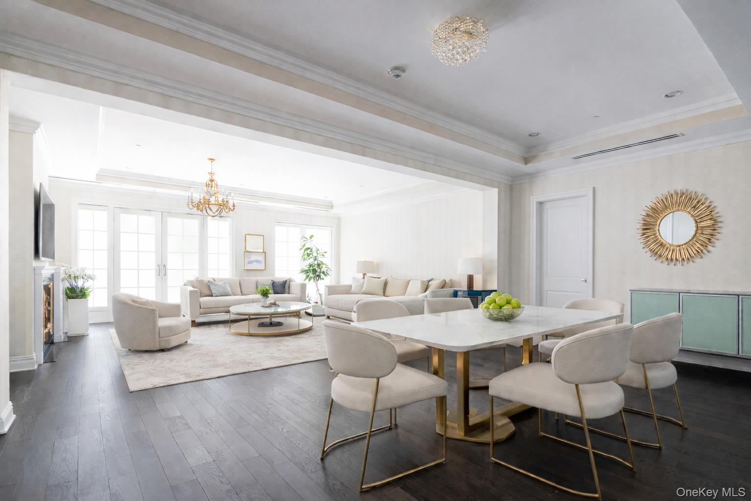 3000 Royal Court 3201