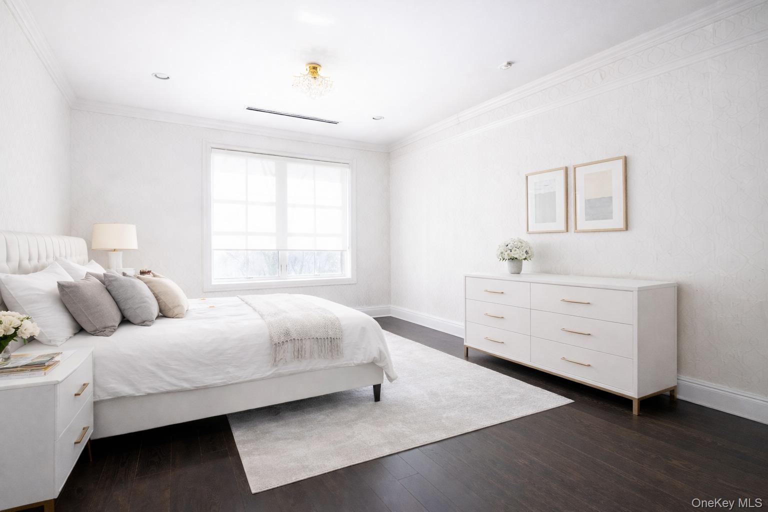 3000 Royal Court 3201