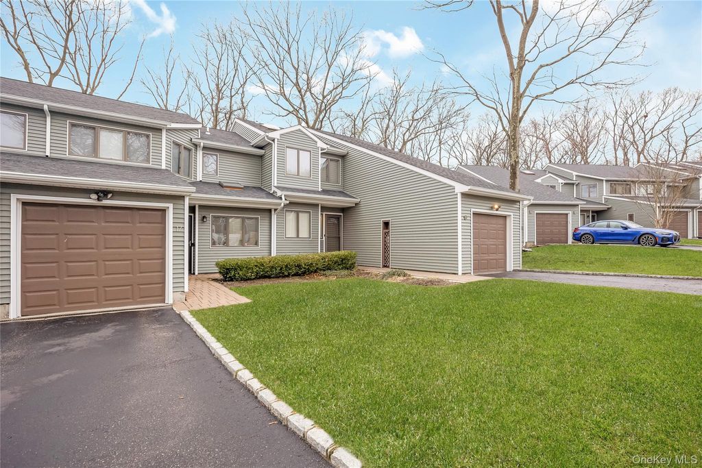 Photo of 17 Jeremy Circle, Nesconset, NY 11767 (MLS # 978143)