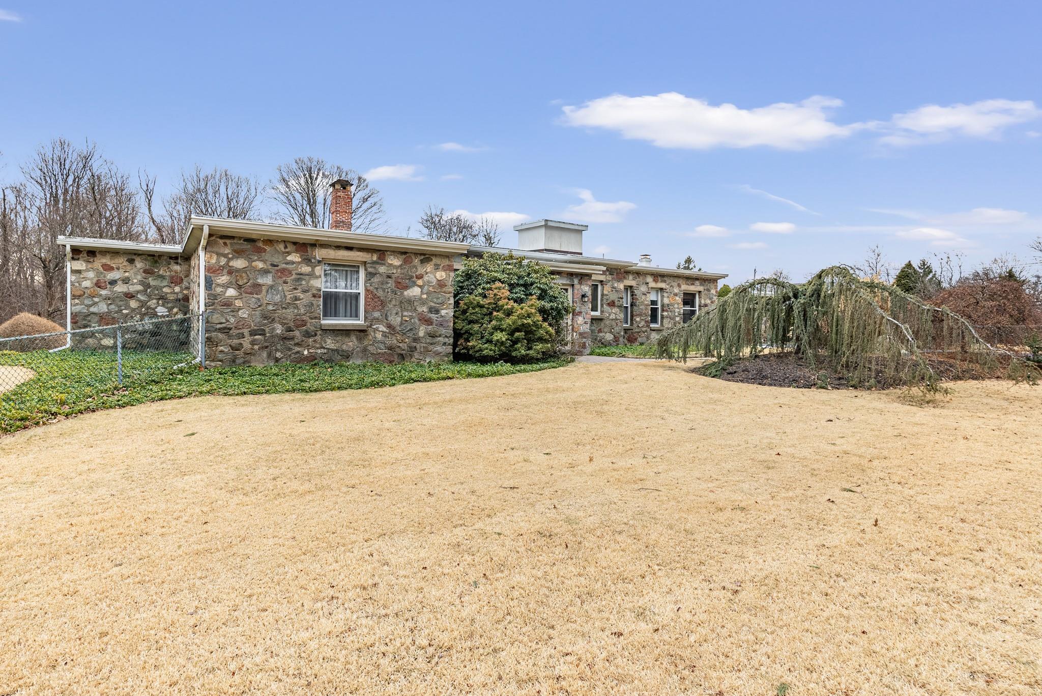 2 Twin Pines Drive, Pomona, New York image 3
