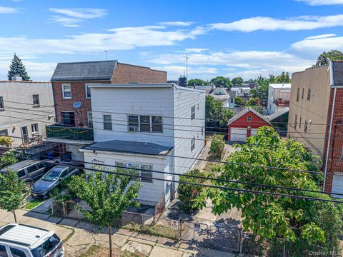 Multifamily For Sale - 52-67 72nd Street<br/> Queens County, Maspeth, NY 11378