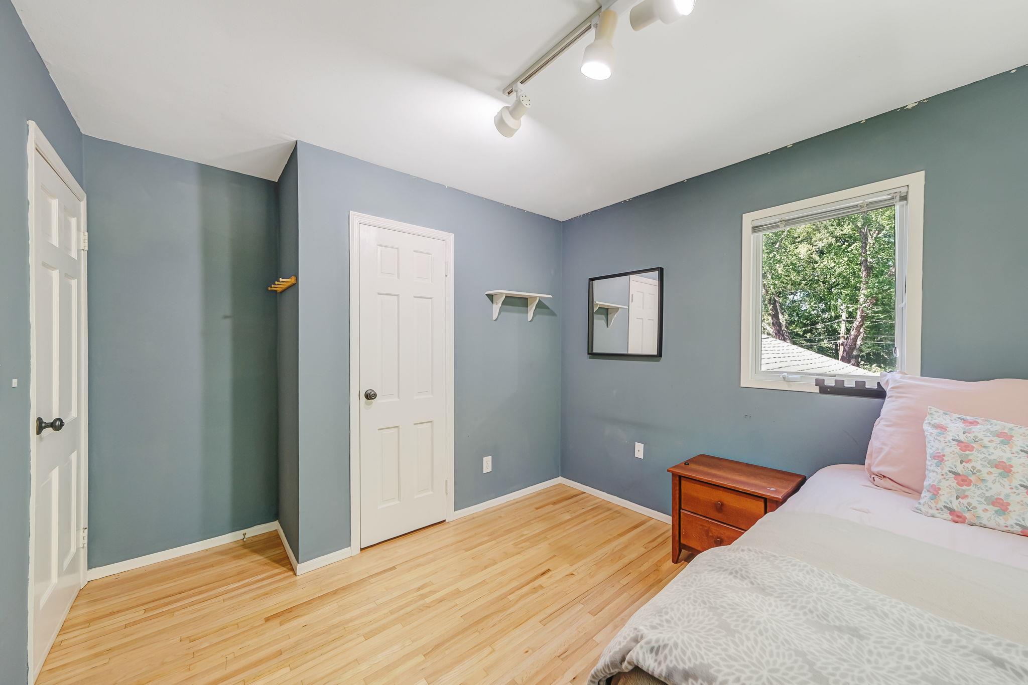31 Blinker Light Road, Stony Brook, New York image 42