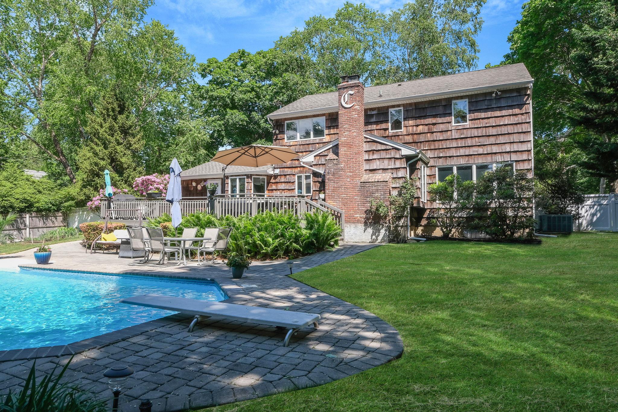 31 Blinker Light Road, Stony Brook, New York image 12