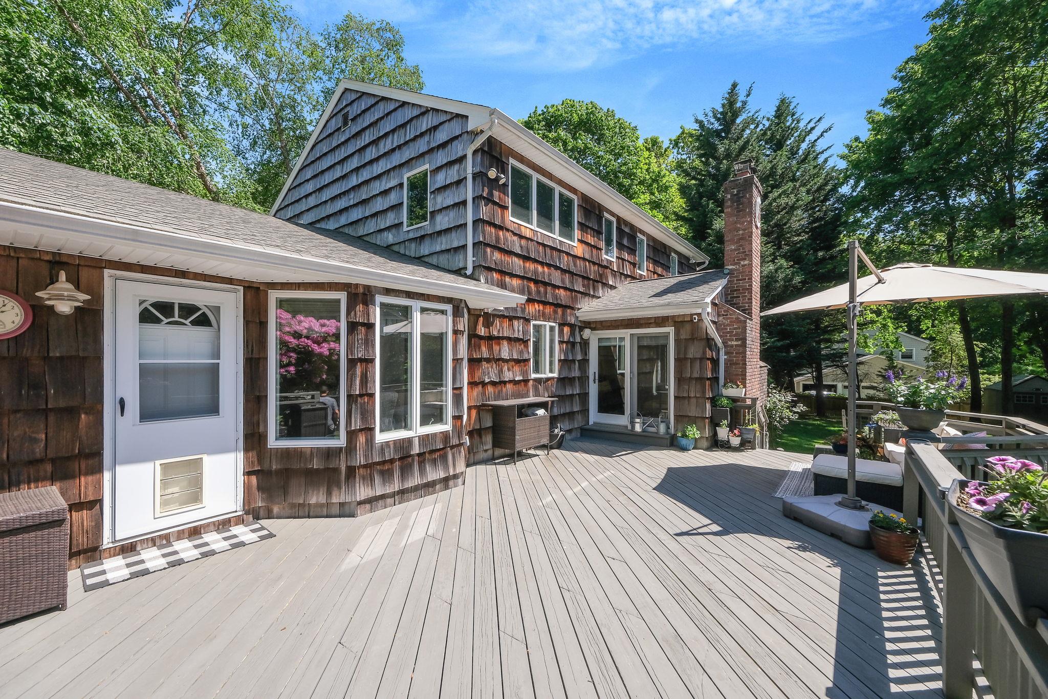31 Blinker Light Road, Stony Brook, New York image 6
