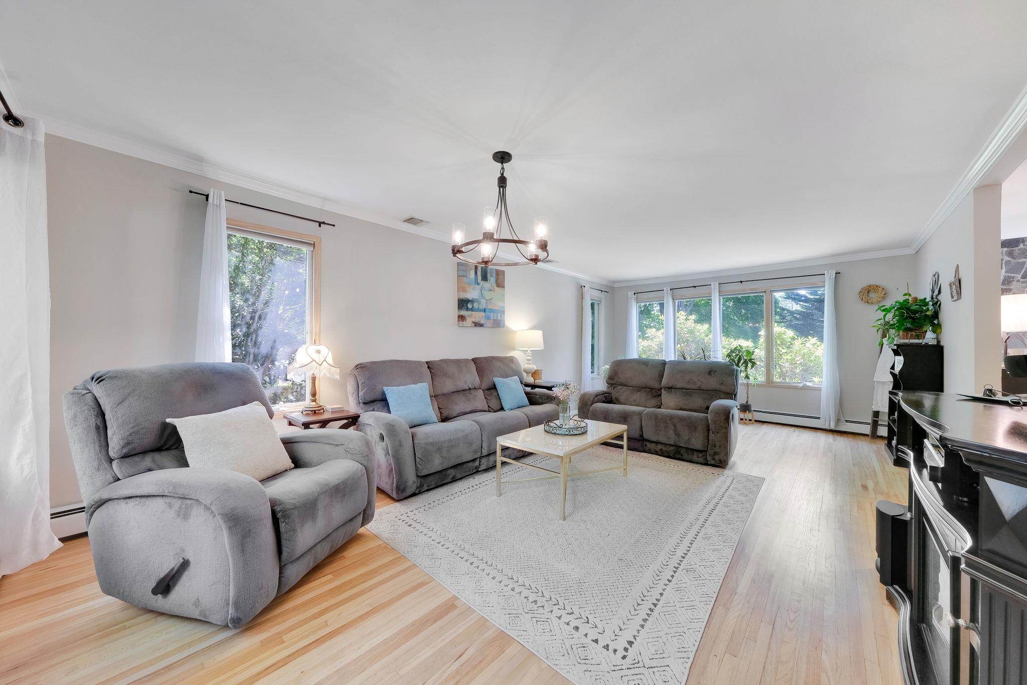 31 Blinker Light Road, Stony Brook, New York image 19