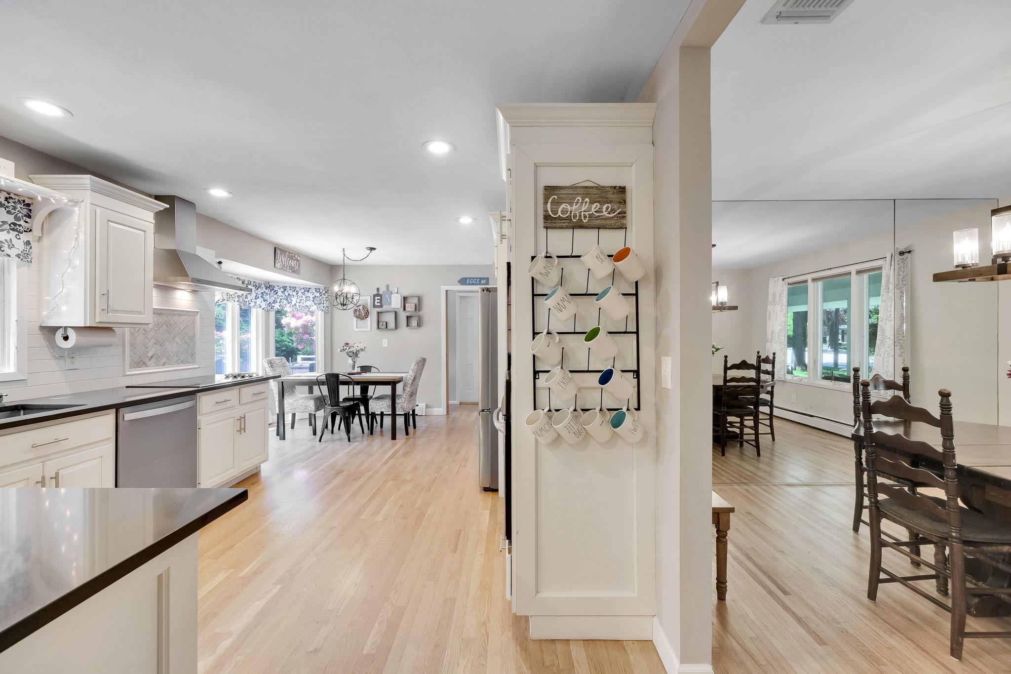 31 Blinker Light Road, Stony Brook, New York image 28