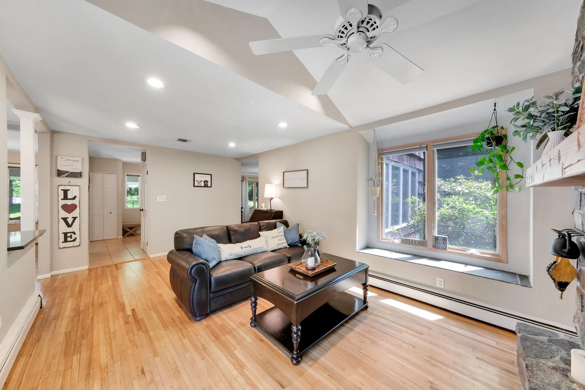 31 Blinker Light Road, Stony Brook, New York image 26