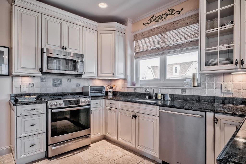 356 Trotting Lane, Westbury, New York image 14