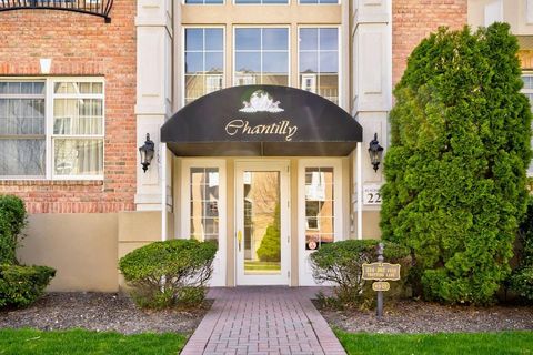 356 Trotting Lane, Westbury, NY 11590 - MLS#: 852894