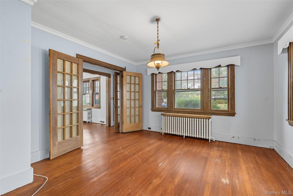 Photo of 102 Washington Avenue, Suffern, NY 10901 (MLS # 920609)