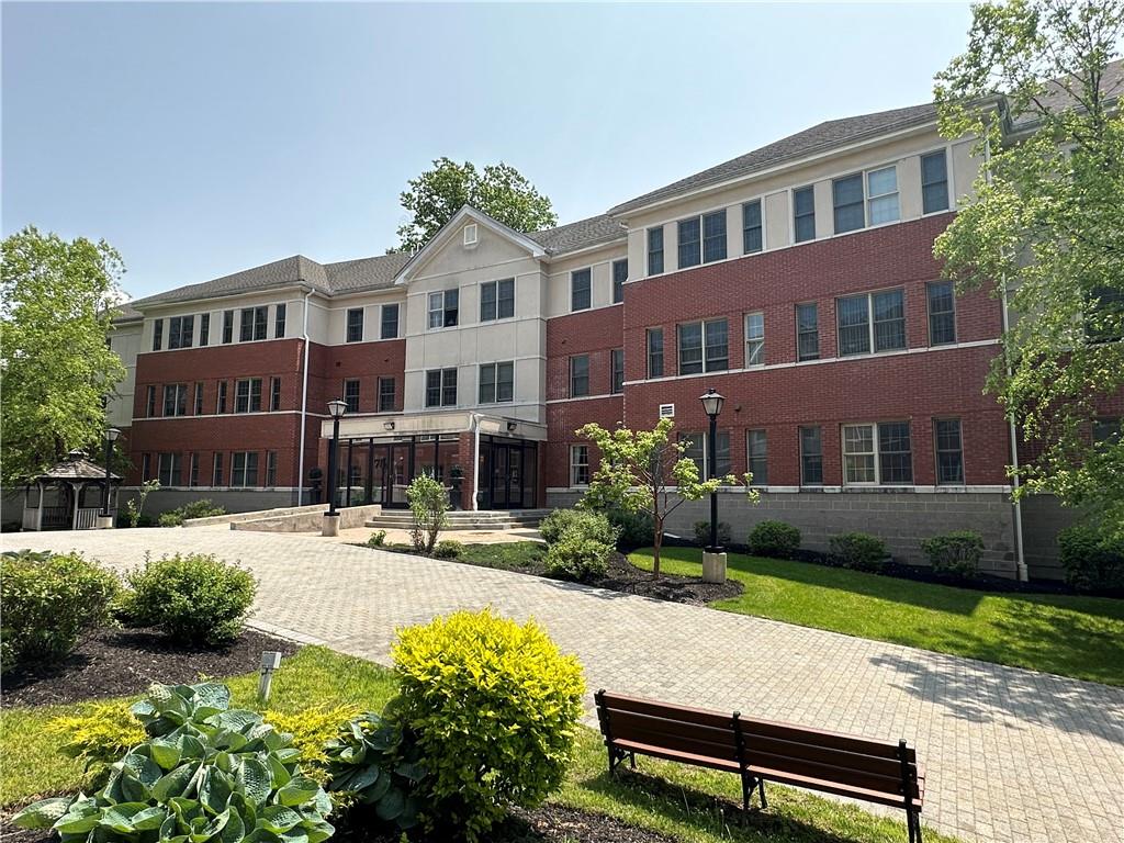 Rental Property at Quaker Avenue 309, Cornwall, New York - Bedrooms: 2 
Bathrooms: 2 
Rooms: 4  - $2,600 MO.