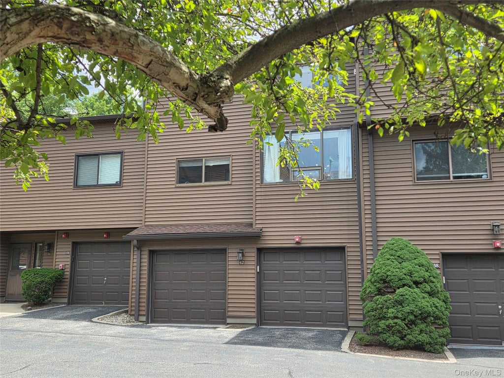Photo of 42 Tulip Court, Nanuet, NY 10954 (MLS # 1025399)