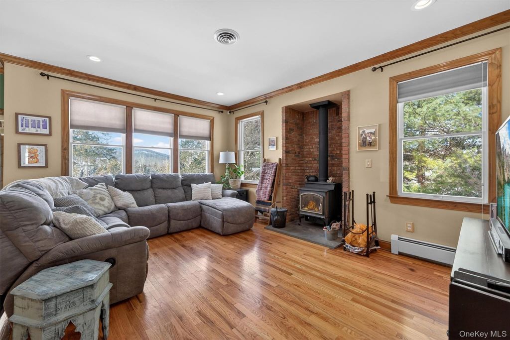 Photo of 72 Coppergate Lane, Warwick, NY 10990 (MLS # 966554)