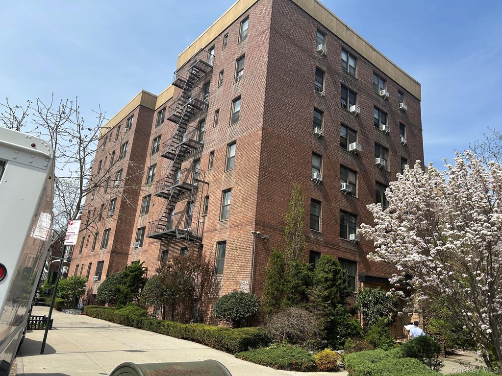 Photo of 7259 Shore Road #3A, Brooklyn, NY 11209 (MLS # 987405)
