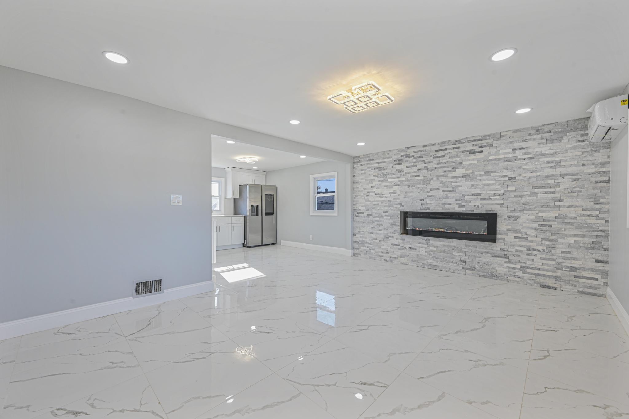 52 State Street, Valley Stream, New York image 17