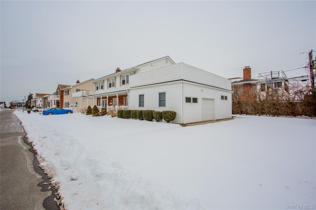 Photo of 9 Kensington Street, Lido Beach, NY 11561 (MLS # 986366)
