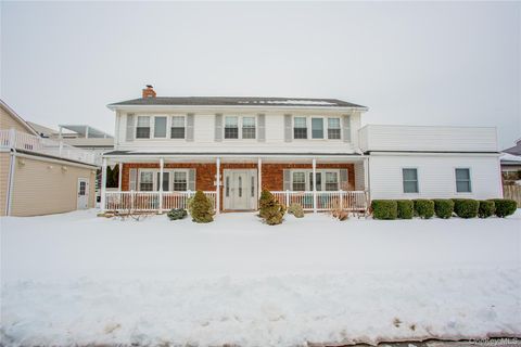 Photo of 9 Kensington Street, Lido Beach, NY 11561 (MLS # 986366)