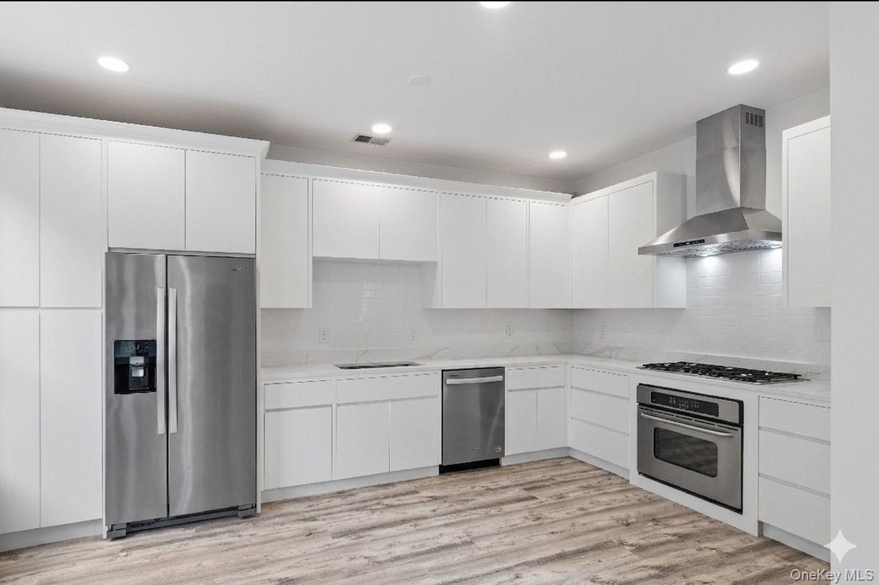 132 Benefield Boulevard