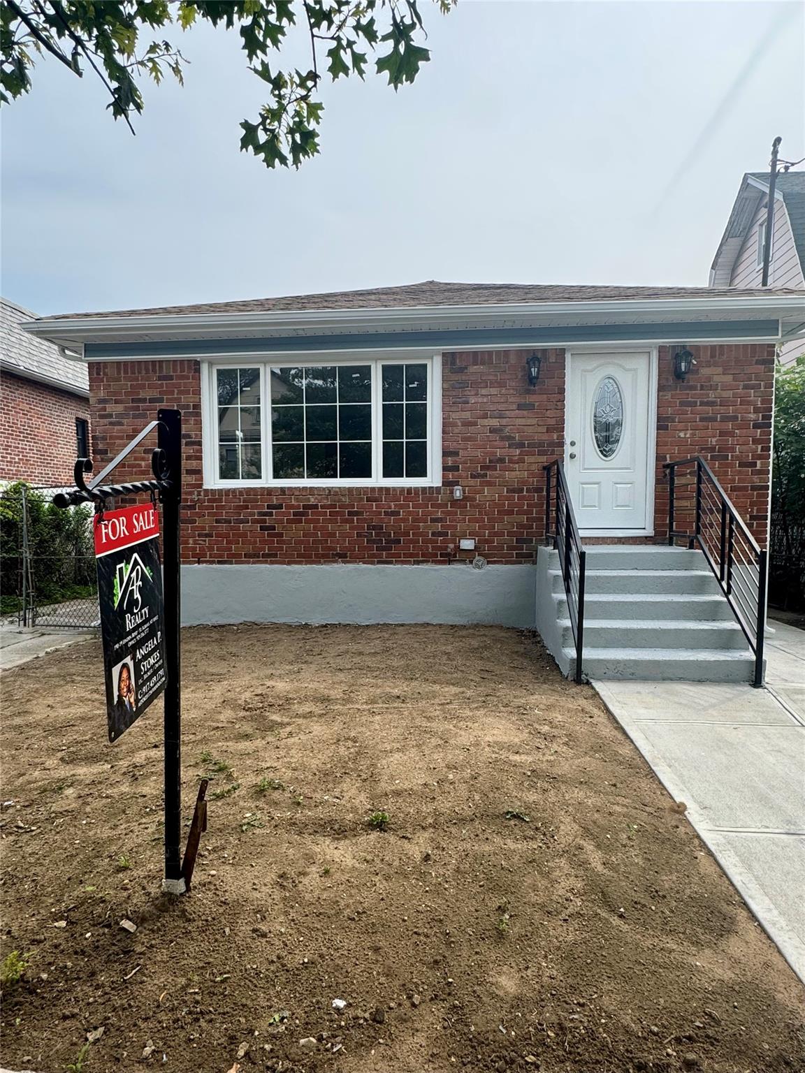Property for Sale at 180th Street, Jamaica, Queens, NY - Bedrooms: 3 
Bathrooms: 2 
Rooms: 5  - $905,999