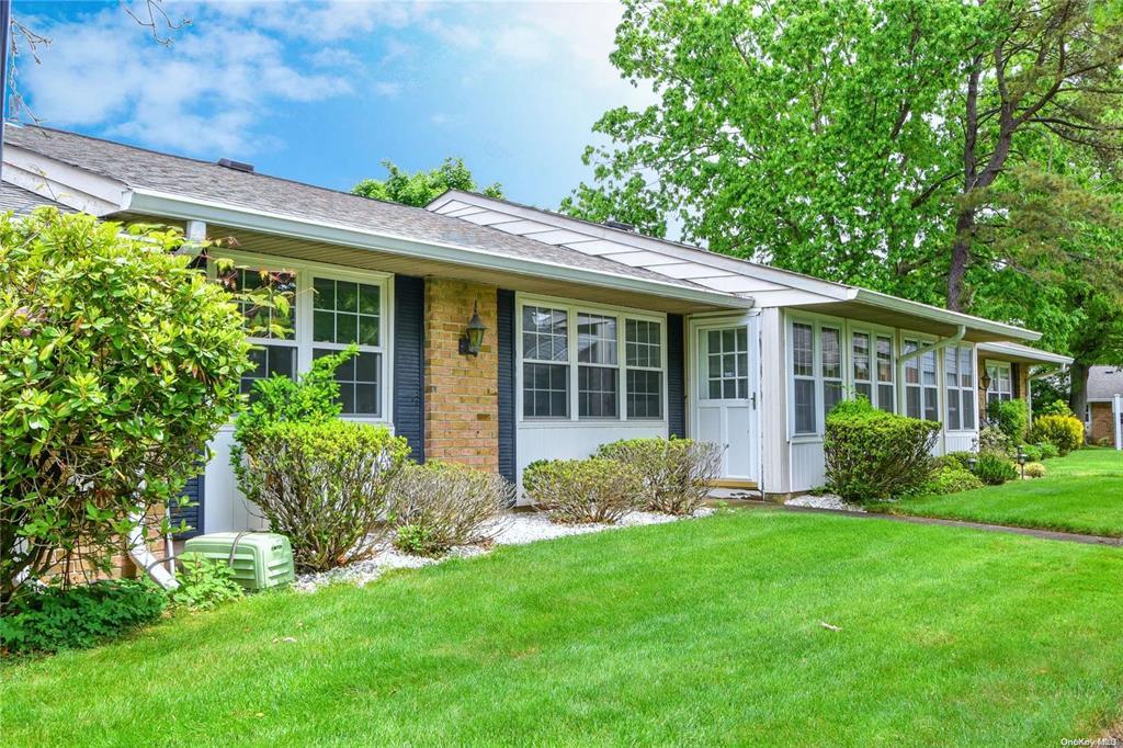 332 C Woodbridge Drive #WOODBRIDGE DR, Ridge, New York image 1