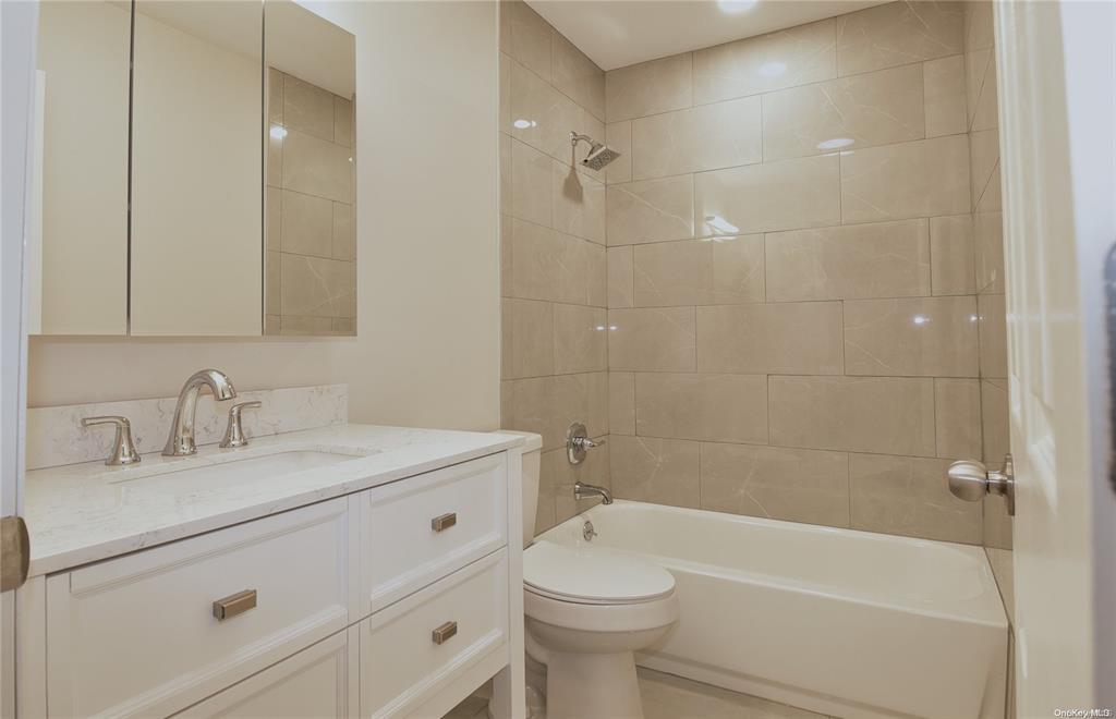 332 C Woodbridge Drive #WOODBRIDGE DR, Ridge, New York image 12