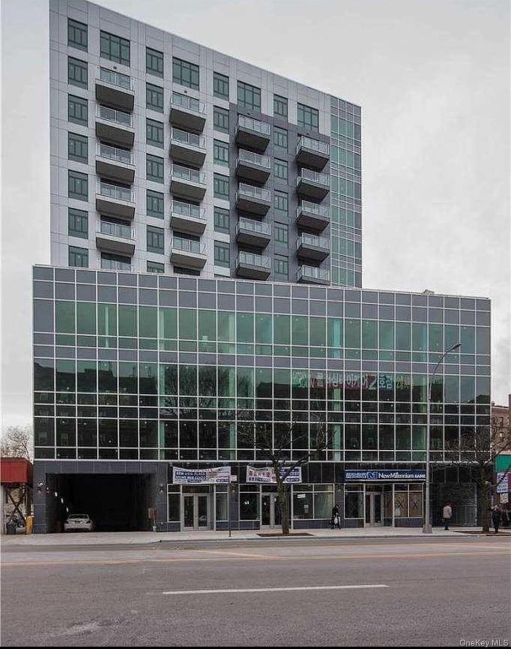 Photo of 141-26 Northern Boulevard #10B, Flushing, NY 11354 (MLS # 987769)